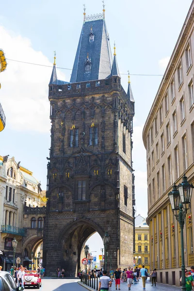 Prague Τσεχικη Δημοκρατια Ιουνιου 2016 Πύργος Σκόνη Στην Πράγα Τσεχική — Φωτογραφία Αρχείου