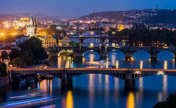 Gün Batımında Vltava Nehri Prag Şehir Manzarası Çek Cumhuriyeti — Stok fotoğraf