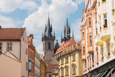 PRAG, CZECH Cumhuriyet - 25 Haziran 2016: Çek Cumhuriyeti Prag 'ın sokak manzarası.