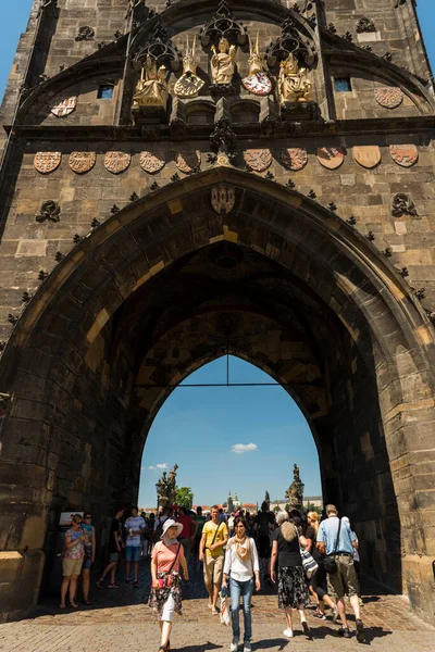 Prague Τσεχικη Δημοκρατια Ιουνιου 2016 Γέφυρα Του Καρόλου Στην Πράγα — Φωτογραφία Αρχείου