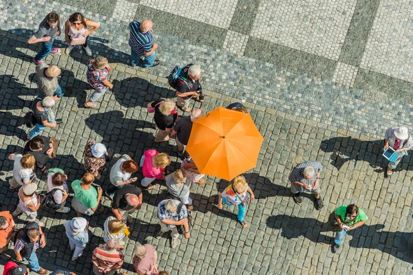 Prague Czech Republic June 2016 Group Tourists Listening Guide Talking — Stock Photo, Image