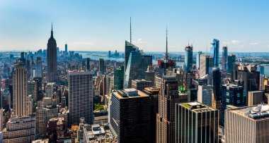 NEW YORK, ABD - 24 Eylül 2018: MANHATTAN, New York City. Manhattan gökdeleni ve gökdelenlerin hava manzarası. New York City, ABD