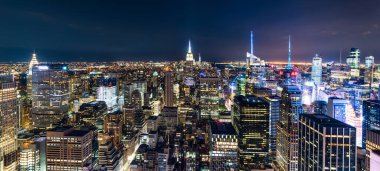 NEW YORK, ABD - 29 Eylül 2018: MANHATTAN, New York City. Manhattan gökdeleni ve gökdelenlerin hava manzarası. New York City, ABD.