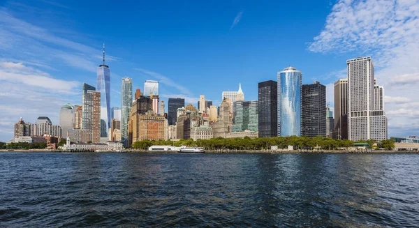マンハッタンのパノラマスカイラインビュー 米国ニューヨーク市 ロウアー マンハッタンのオフィスビルと高層ビル ダウンタウン マンハッタン — ストック写真