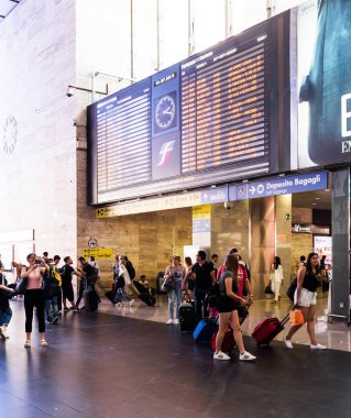 Roma, İtalya - 29 Haziran 2019 Roma Terminali Tren İstasyonu, Roma. Termini, Roma 'nın en büyük tren istasyonu ve Avrupa' nın en büyük tren istasyonlarından biridir..