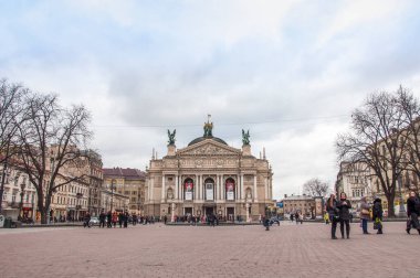 LVIV, UKRAINE - 6 Şubat 2016: Lviv Opera ve Bale Tiyatrosu. Lviv, Ukrayna.