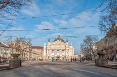 LVIV, UKRAINE - 6 Şubat 2016: Lviv Opera ve Bale Tiyatrosu. Lviv, Ukrayna.