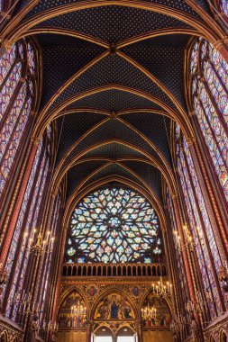 Notre Dame Katedrali iç mimarisi. Paris, Fransa.
