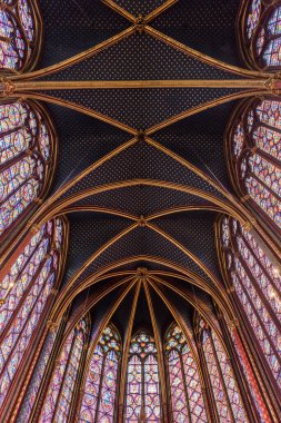 Notre Dame Katedrali iç mimarisi. Paris, Fransa.