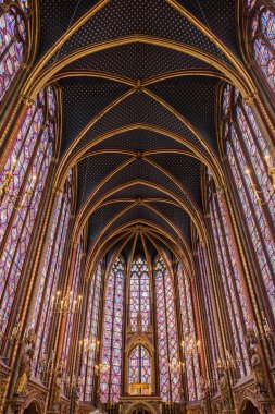 Notre Dame Katedrali iç mimarisi. Paris, Fransa.