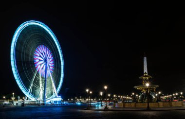 PARIS, FRANCE - 8 Mayıs 2017: Fransa 'da Concorde Meydanı (Place de la Concorde). Concorde Meydanı, Şanzelize 'nin doğu ucunda..