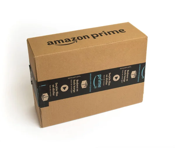 Istanbul Turkey Června 2021 Amazon Prime Nákladní Box Bílém Pozadí — Stock fotografie