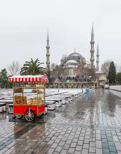 Сніжний День Площі Султанахмет Синя Мечеть Sultanahmet Camii Турецький Багель — стокове фото