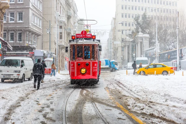 Stanbul Turkey Hazi Ran 2017 Taksim Beyoğlu Nda Karlı Bir — Stok fotoğraf