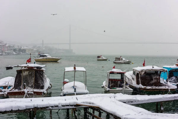 Снежный День Босфоре Ценой Стамбул Турция — стоковое фото