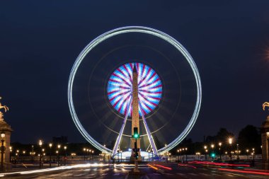 PARIS, FRANCE - 8 Mayıs 2017: Fransa 'da Concorde Meydanı (Place de la Concorde). Concorde Meydanı, Şanzelize 'nin doğu ucunda..