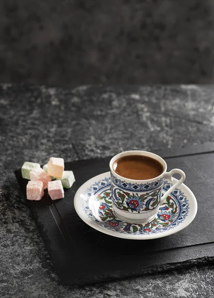 Török Kávé Hagyományos Porcelán Csészével Kávé Kiszerelés Török Élvezettel — Stock Fotó