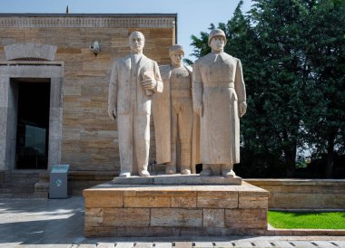 ANKARA, TURKEY - 3 Eylül 2020: Aslan Yolu, ANITKABIR. Aslan heykelleri yolda. Ankara, Türkiye.