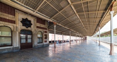 ISTANBUL, TURKEY - 21 Temmuz 2018: Sirkeci Tren İstasyonu (Türkçe: Sirkeci Tren Gari). İstanbul, Türkiye.