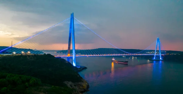 土耳其伊斯坦布尔的Yavuz Sultan Selim桥 伊斯坦布尔博斯普鲁斯桥3号无人驾驶飞机的空中景观 — 图库照片