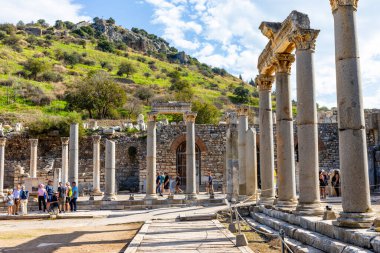 İzmir, Türkiye - 27 Ekim 2025: Efes Arkeoloji Bölgesi. Selcuk 'taki Efes Antik Kenti, İzmir, Türkiye.