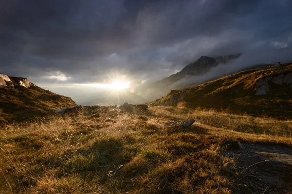 Caminhadas nas montanhas — Fotografia de Stock