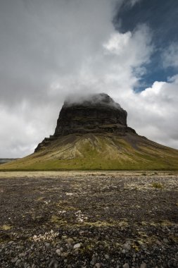 İzlanda doğa highland dağda