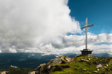 Summit Cross arazi Hiking