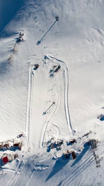 Kayak pistinin en üst kanalı kuş bakışı.