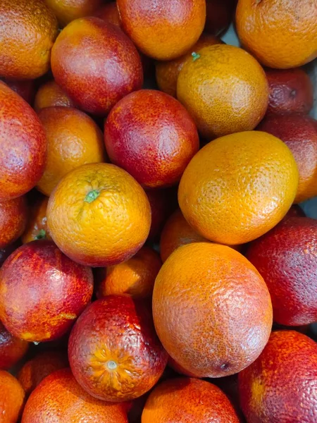 Laranjas Laranja Vermelhas Maduras Balcão Mercado Frutas — Fotografia de Stock