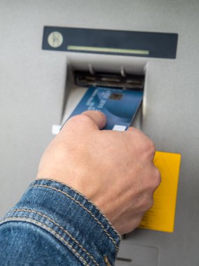 ATM nakit para çekme