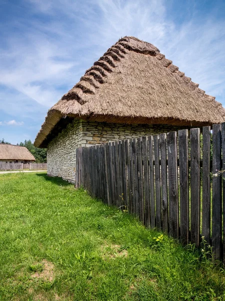 Thatched sommerhus - Stock-foto