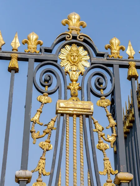 ベルサイユ宮殿フロント柵 — ストック写真