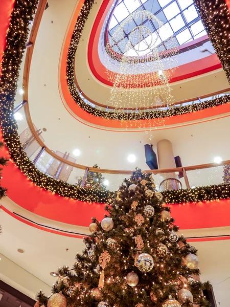 Christmas shopping mall — Zdjęcie stockowe