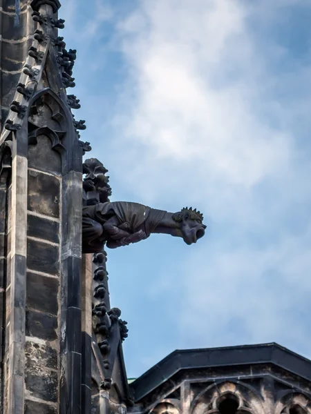 Stone demon gargoyle — Stock Photo, Image