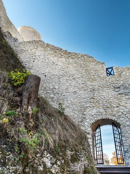 Ruínas do castelo medieval Smolen — Fotografia de Stock