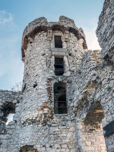 Ruins of medieval castle Ogrodzieniec — Stock Photo, Image