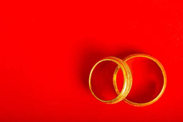結婚式の婚約指輪. — ストック写真