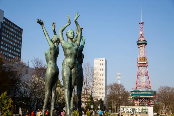 Sapporo Japonsko Dubna 2016 Tři Taneční Žena Bronzové Sochy Stojan — Stock fotografie