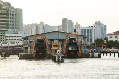 Penang, Malezya - 10 Haziran 2016: Feribot liman miras istasyonu f
