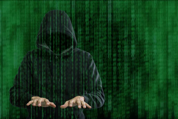 Computer hackerpreparing voor kappen uw informatie — Stockfoto