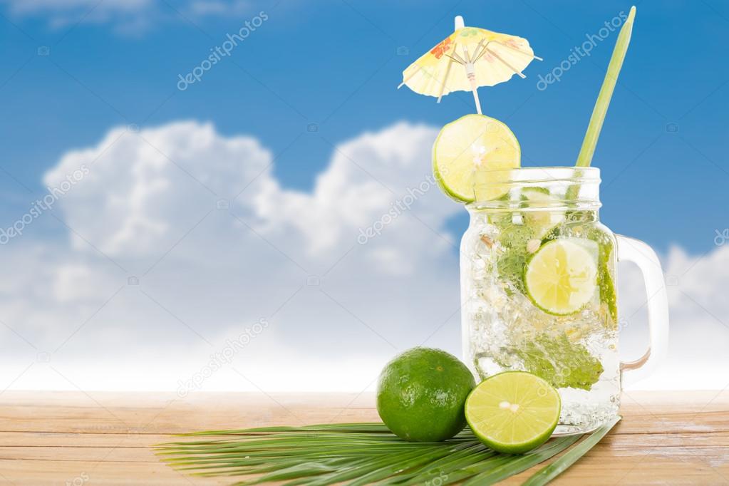 Cocktail lemon ice for drink