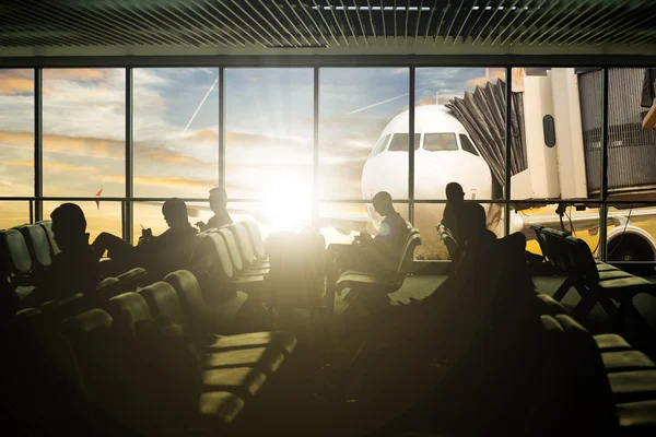 Airport terminal passenger waiting — Stock Photo, Image