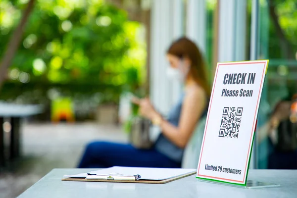 Please Scan Barcode Check Restaurant Limited Customers Social Distance — Stock Photo, Image
