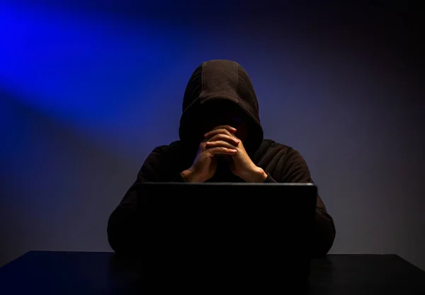 Cyberangriff Stiehlt Informationen Mit Programm Für Hack Passwort Und Persönliche — Stockfoto