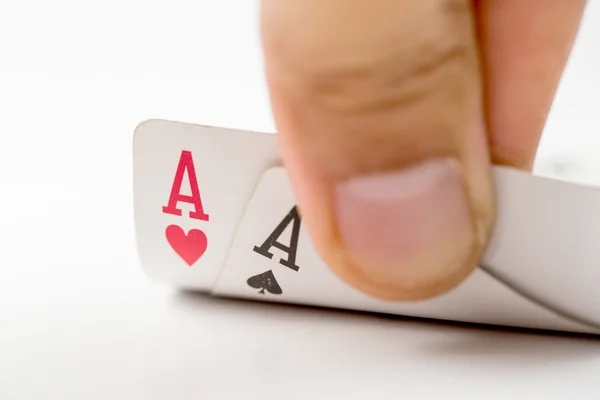 Jucătorul a deschis așii cărți de poker — Fotografie, imagine de stoc