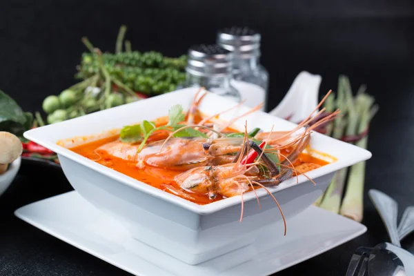 Tom yam kung, cibo preferito asiatico — Foto Stock