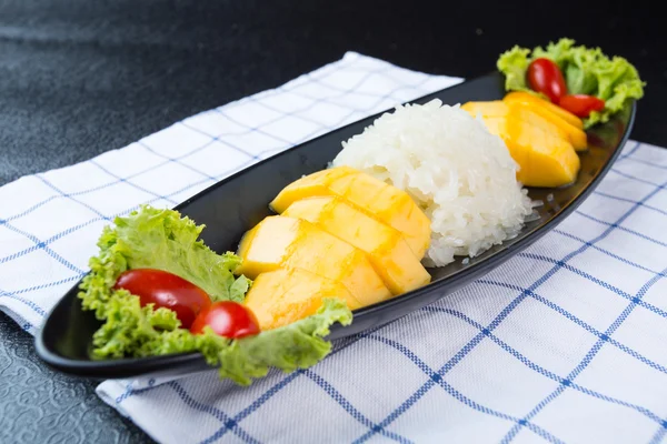 Mango with  sticky rice — Stock Photo, Image