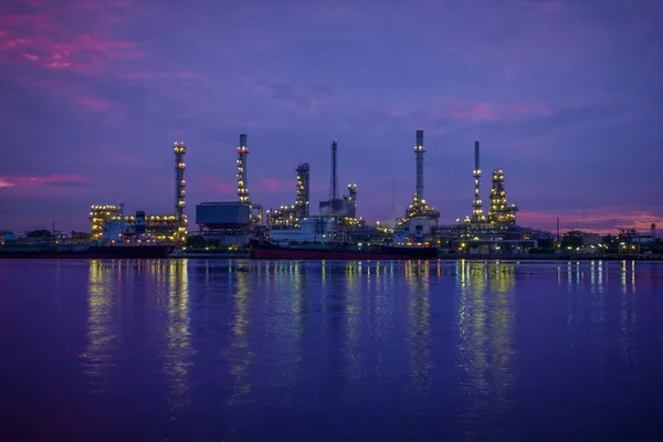 Petrochemical oil refinery plant — Stock Photo, Image