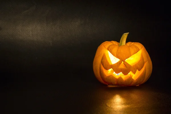 Halloween tök mosoly és scrary szemét — Stock Fotó